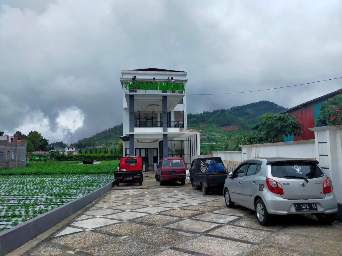 Tiga Mahkota Homestay Diyeng Esterno foto