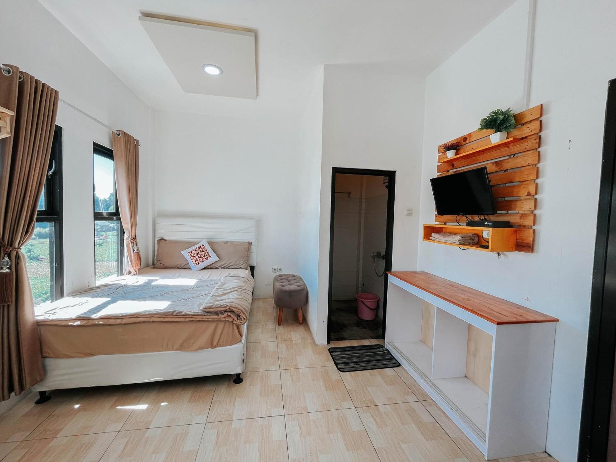 Tiga Mahkota Homestay Diyeng Esterno foto